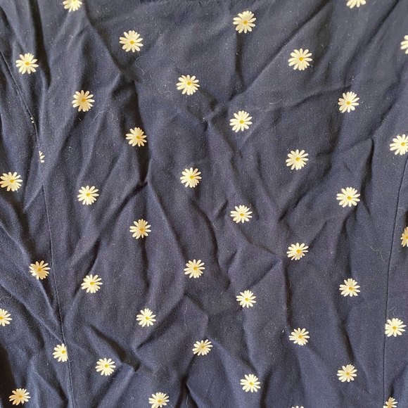 Old Navy Daisy Summer Dress - Picture 5 of 6